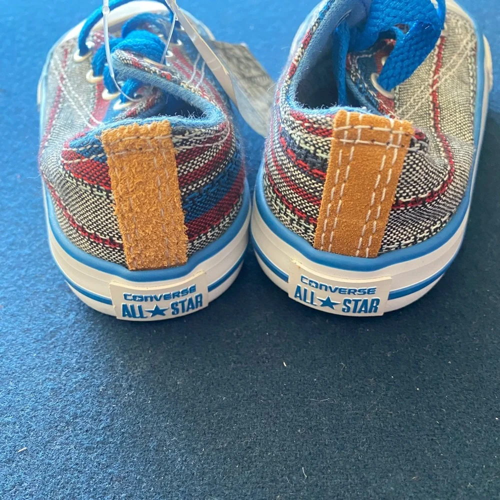 CUTEST little striped converse with leather accents! Unisex! Sturdy and adorable